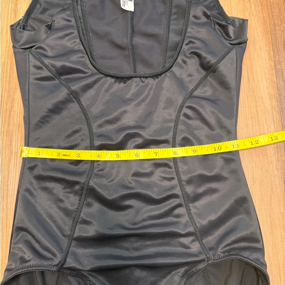 Maidenform Black Shapewear Ultra Firm Bodysuit, Medium - Picture 11 of 16